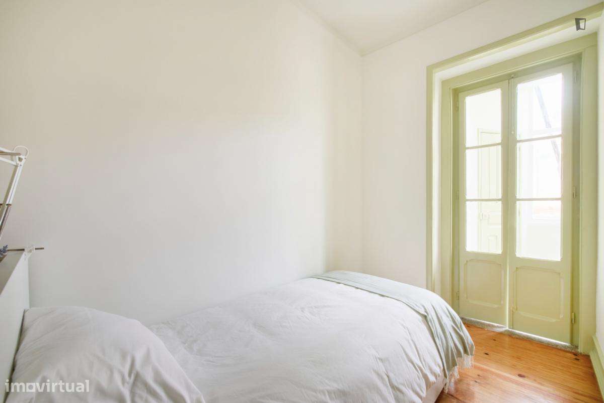 Quarto - localizado em Alcântara Lisbon - Grande imagem: 3/8