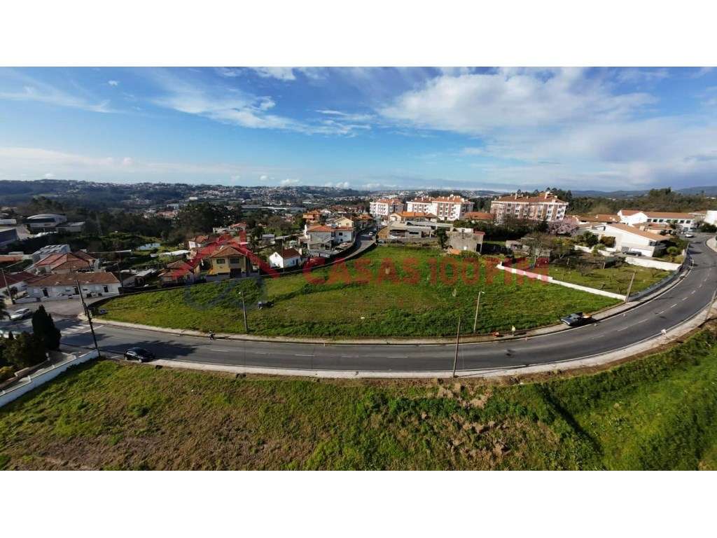 Terreno Santiago Riba-UL , Oliveira de Azeméis - Grande imagem: 2/5