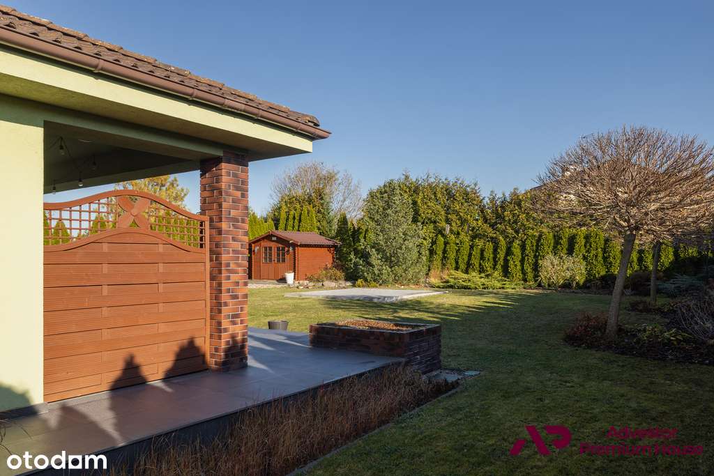 Parterowy dom z widokiem na las i zielonym ogrodem - Pełny obrazek: 5/18