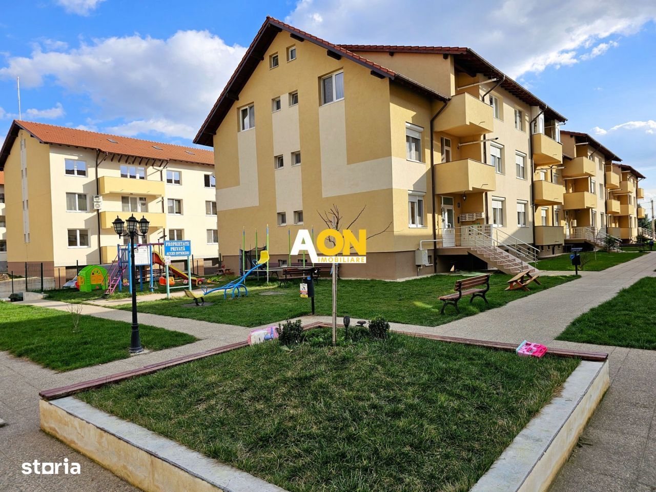 Apartament cu o camera, 46 mp + balcon + boxa, + garaj, et.1, bloc nou