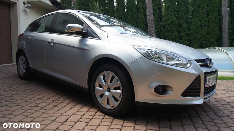 Ford Focus 1.6 Ambiente - 3