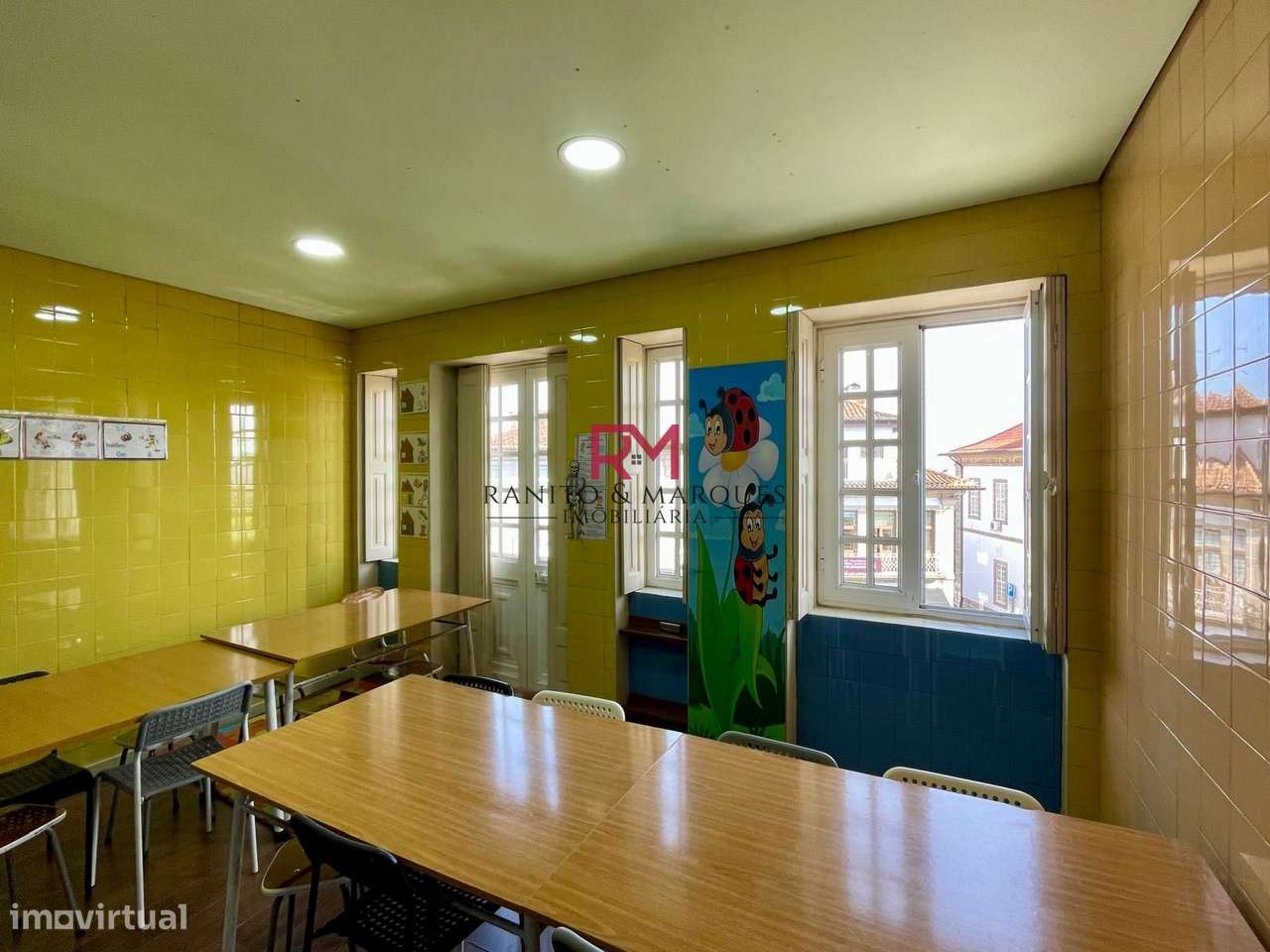 PREDIO COM 3 PISOS - CENTRO DE PENAFIEL - Grande imagem: 3/24