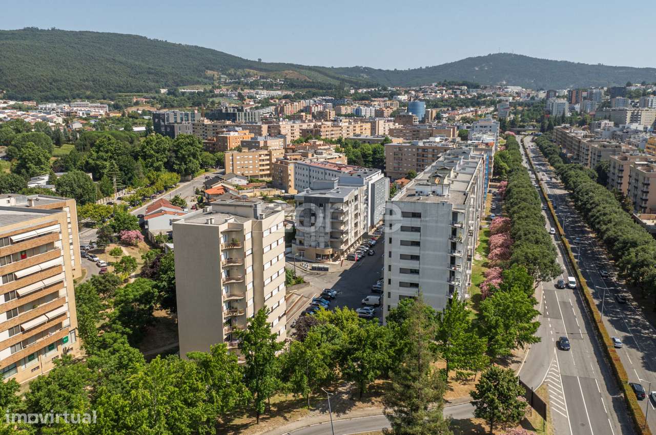 Apartamento T3 com Suíte em São Vítor, Braga-23