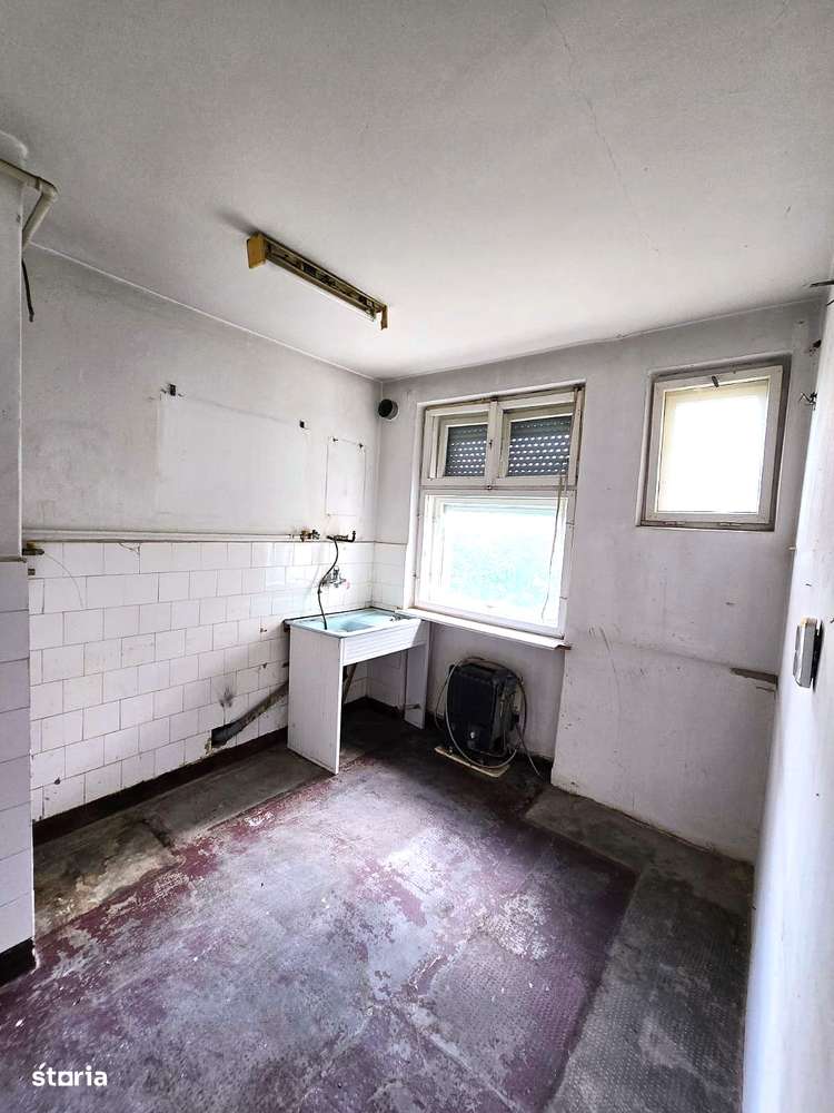 Apartament cu 3 camere decomandat | Etajul 3 - Botizului-7