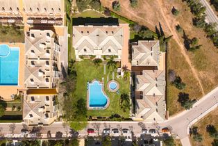 T2 com piscina e garagem nos Terraços do Pinhal, em Vilamoura