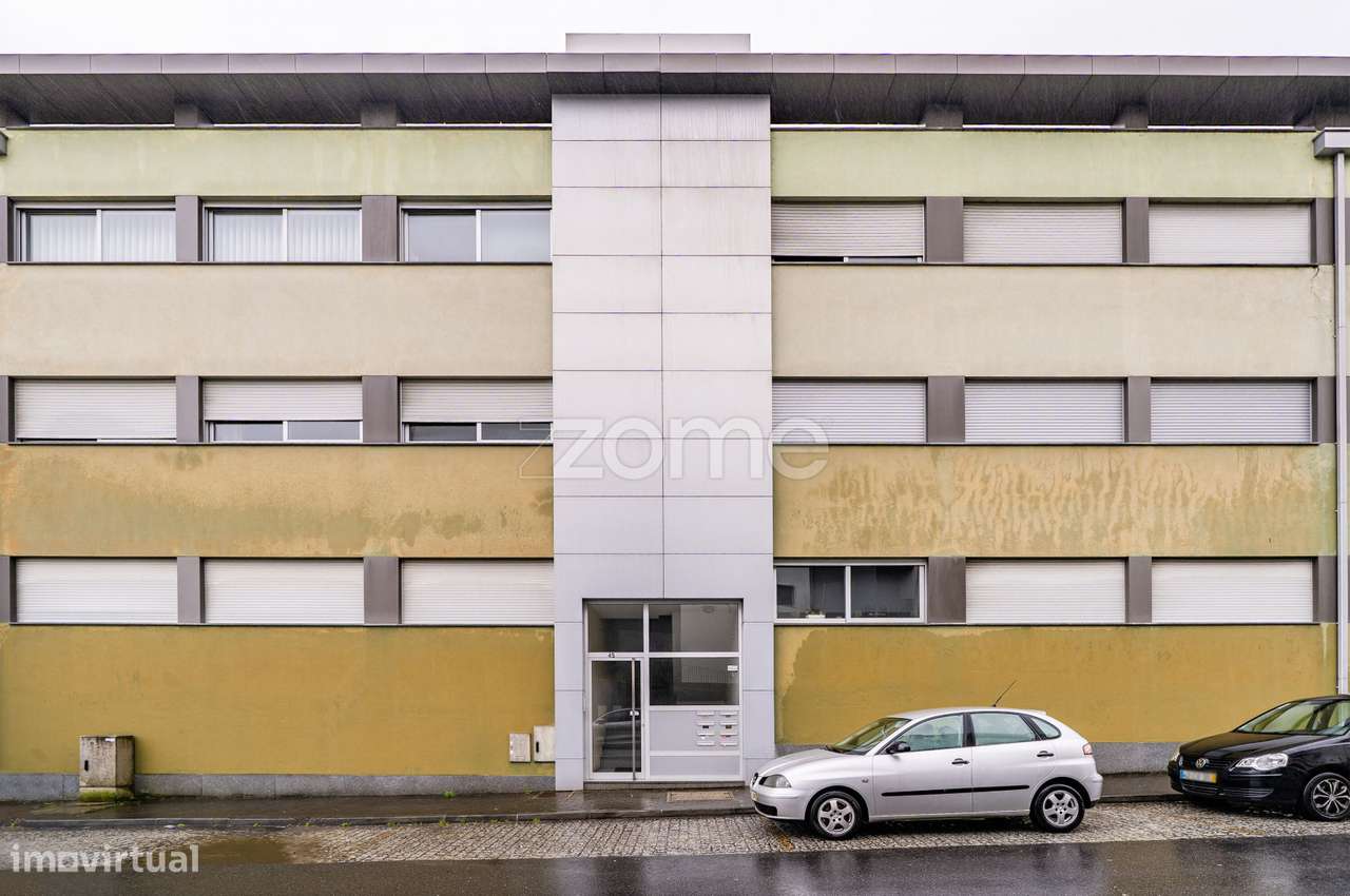 Apartamento T3 Renovado, em Vila de Prado, Vila Verde - Grande imagem: 3/52