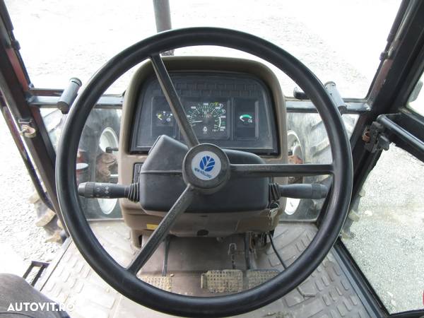 New Holland L 85 - 11