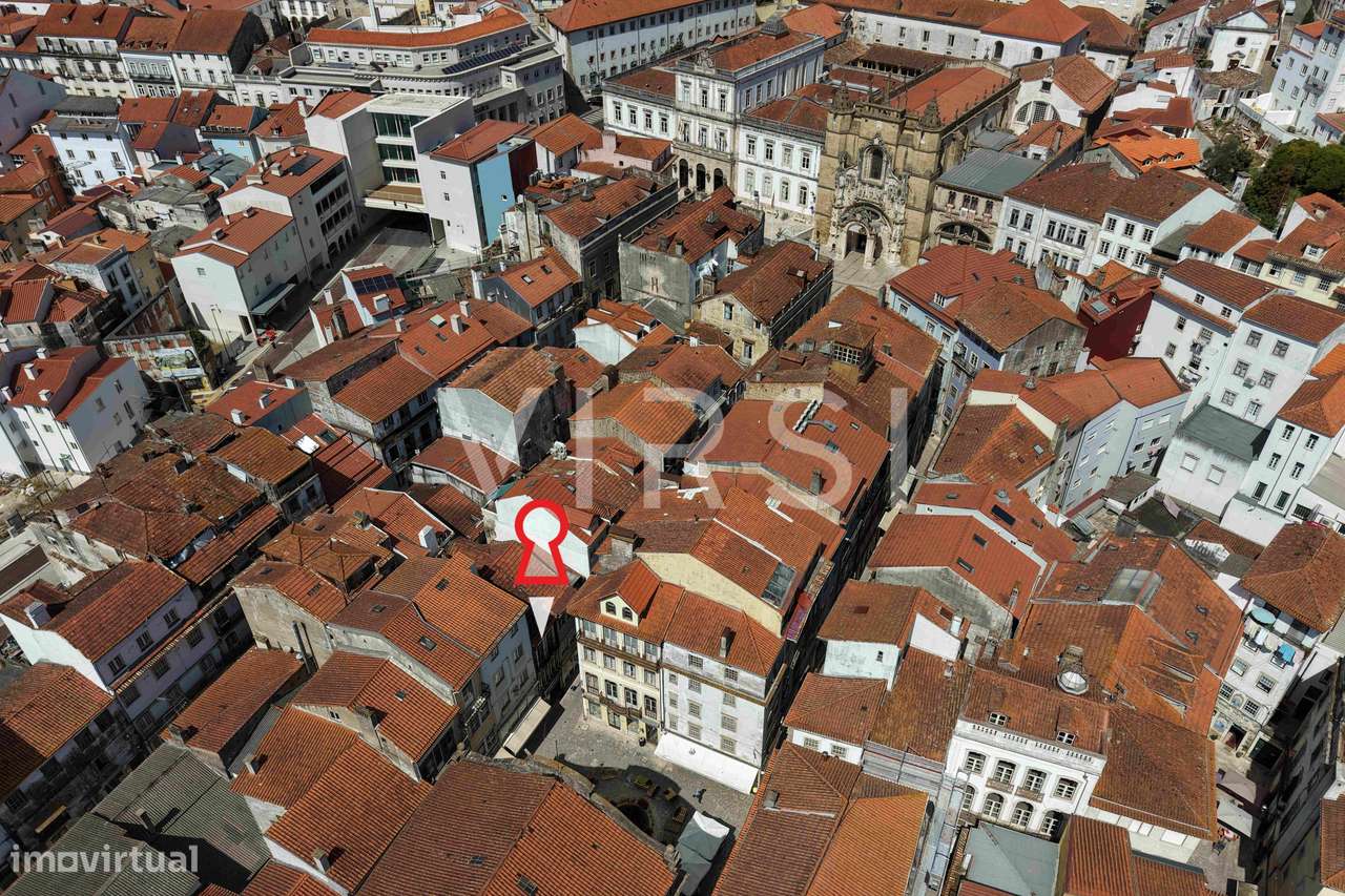 Prédio em plena baixa da cidade - centro Coimbra-34