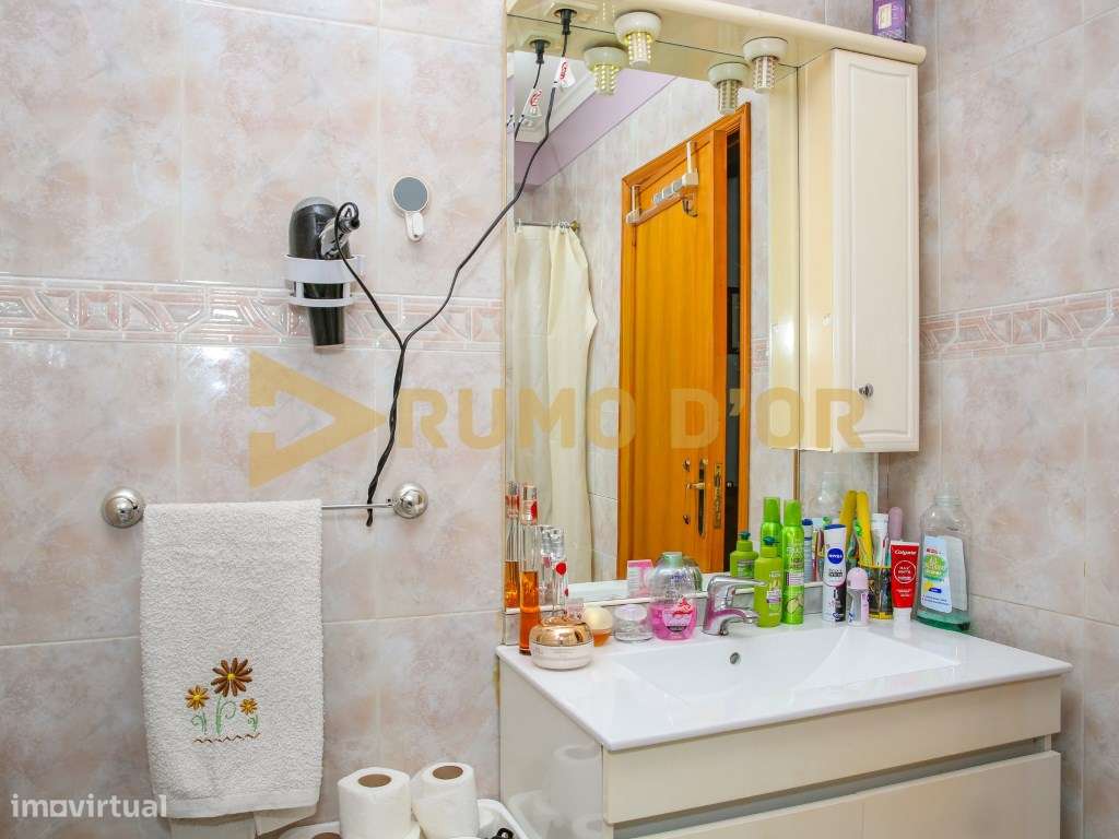 Apartamento T2 em excelente estado de conservação a 2 minutos da A1-24