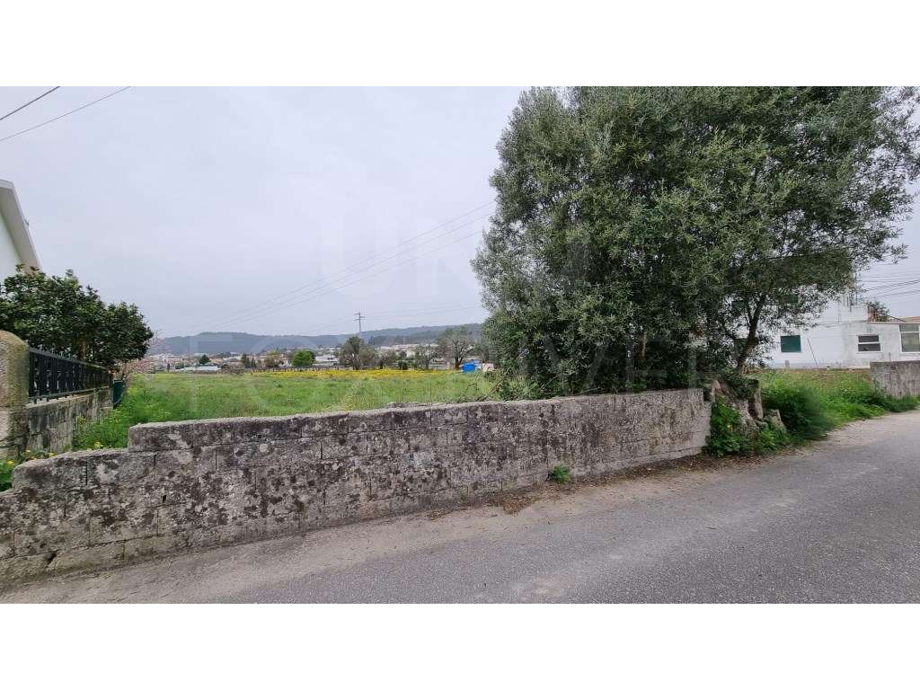 Terreno em Santa Marta de Portuzelo - Grande imagem: 2/5