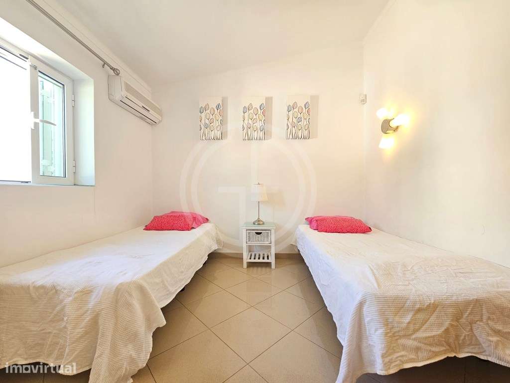 Moradia T3 com piscina e jardim comuns na Marina de Vilamoura-31