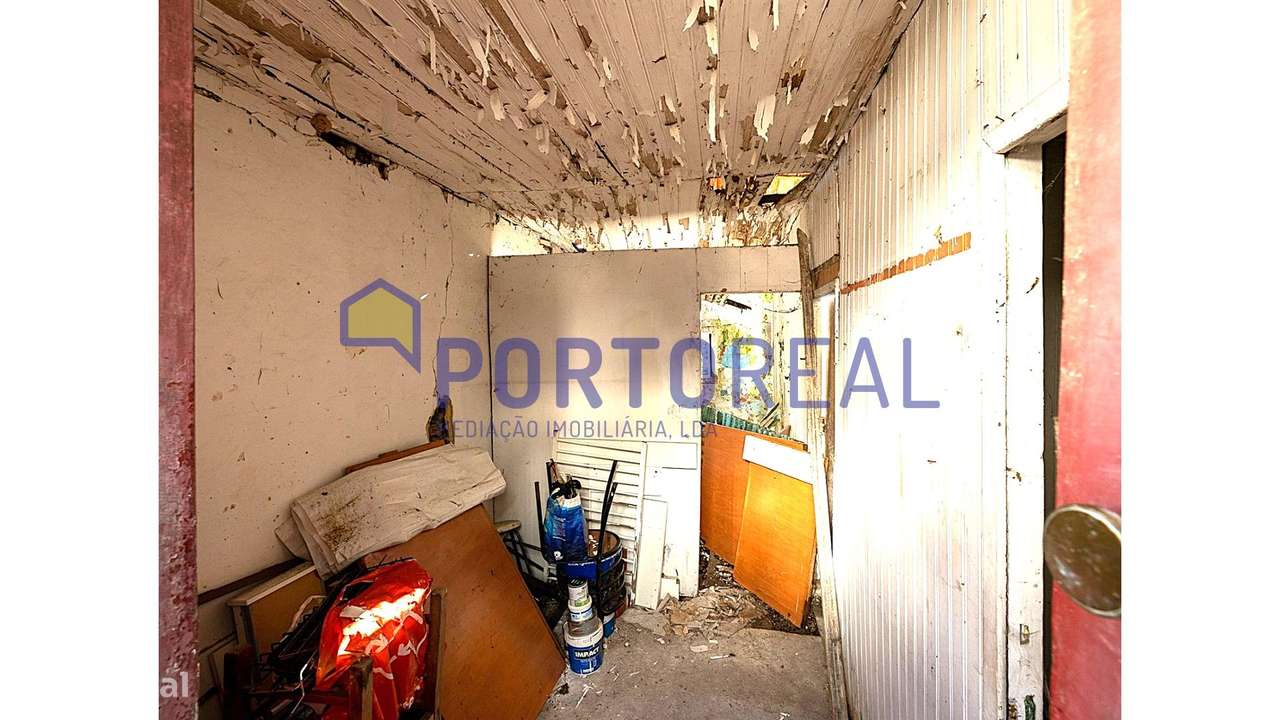 Moradia para Restaurar T2 - Campanhã-9