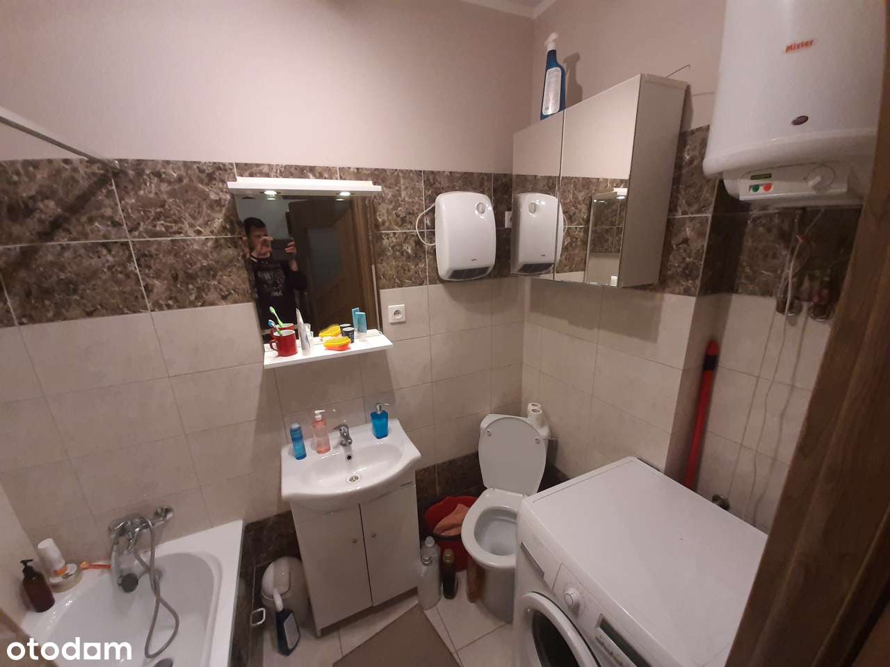 Plac Grunwaldzki - kawalerka z osobną kuchnią-10