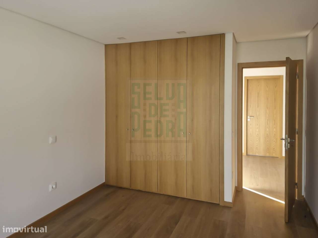 Moradia de 3 frentes V4 Famalicão-19