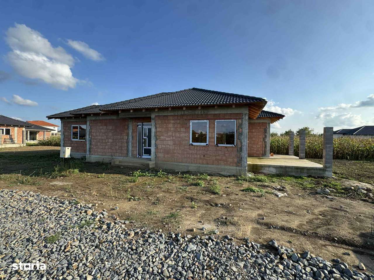 Case noi 3 camere + living , 550 mp teren , Paulesti - Imagine principală: 4/14