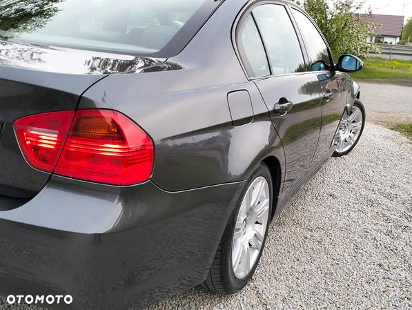 BMW Seria 3 320i - 25