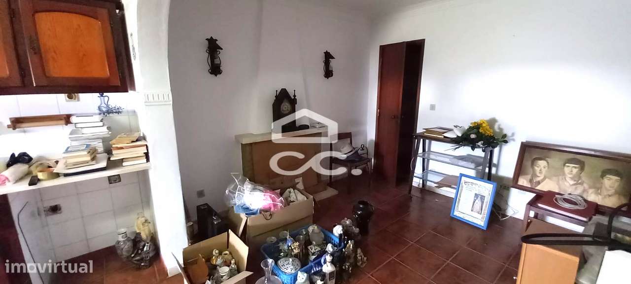 Moradia T3 com 3 pisos em Beja-7