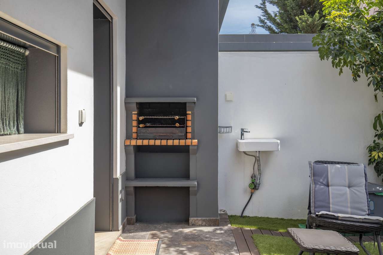 Moradia T3+1 garagem box jardim Quinta do Conde Sesimbra-41