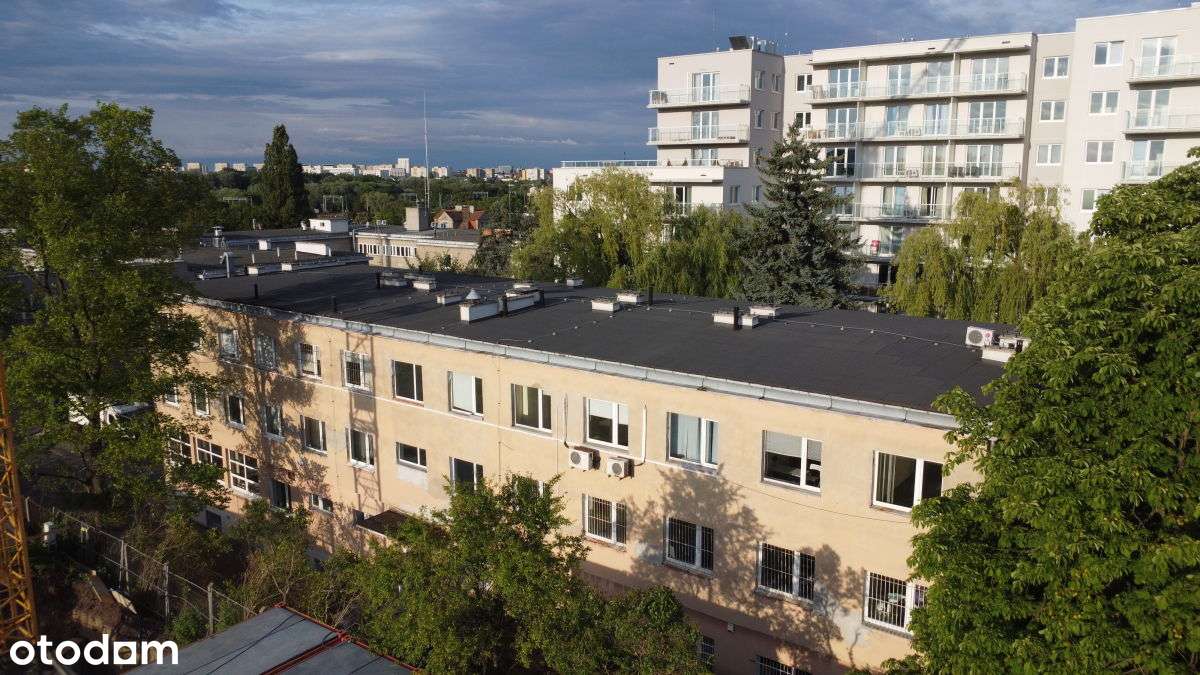 Piętro w budynku biurowym w czytelnej - Pełny obrazek: 1/12