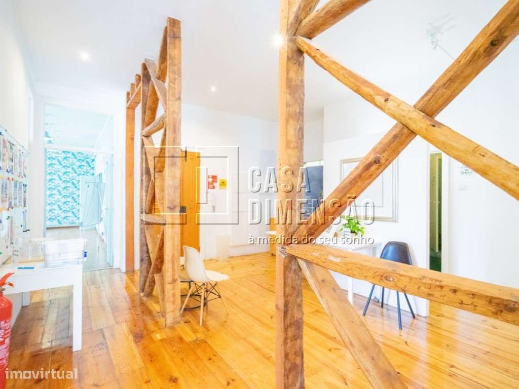 Imóvel composto por dois apartamentos independentes, em prédio com ... - Grande imagem: 4/58