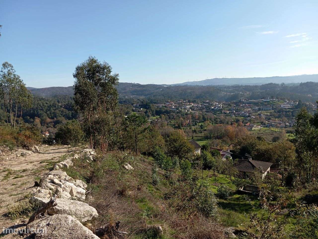 Terreno para construção com 1.975m2 em Travassós, Fafe - Grande imagem: 3/5