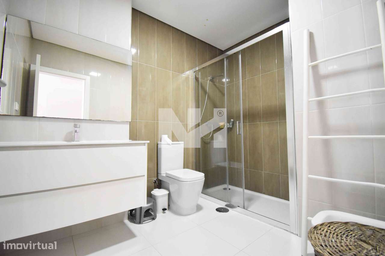 Moradia T4 Contemporânea | 4 Suites | C/ Piscina-25