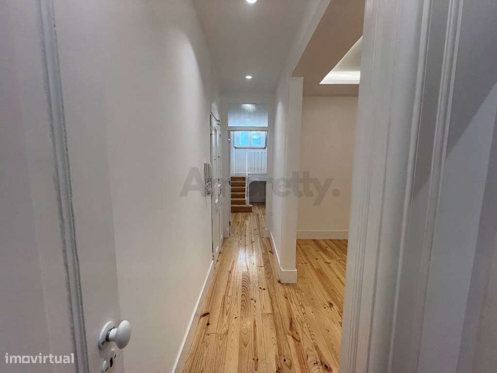 T2 Renovado em Pleno Coração de Arroios-22