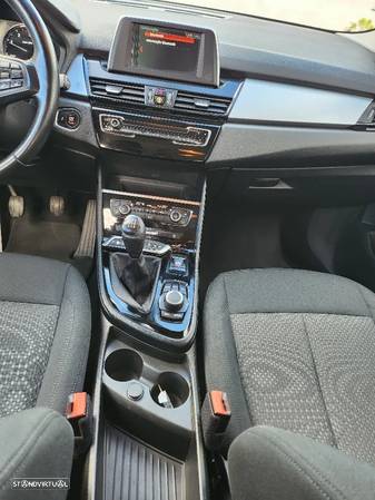 BMW 216 Active Tourer d Advantage - 31