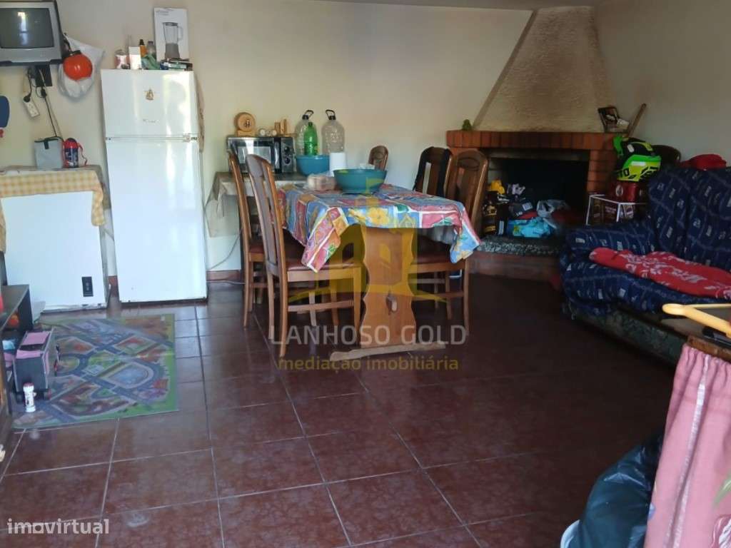 Moradia T3 com Terreno em Calvos, Torrões - Póvoa de Lanhoso - Grande imagem: 3/24