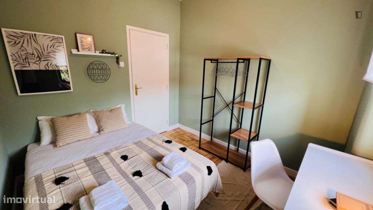 Quarto - localizado em Cidral Coimbra - Grande imagem: 5/10