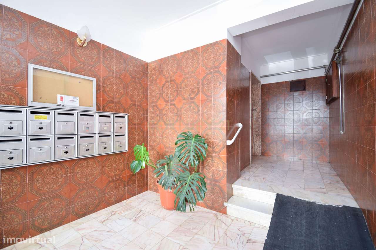 T3 Luminoso na Rinchoa (Rio de Mouro) | Varandas a Sul | Excelente Loc-23