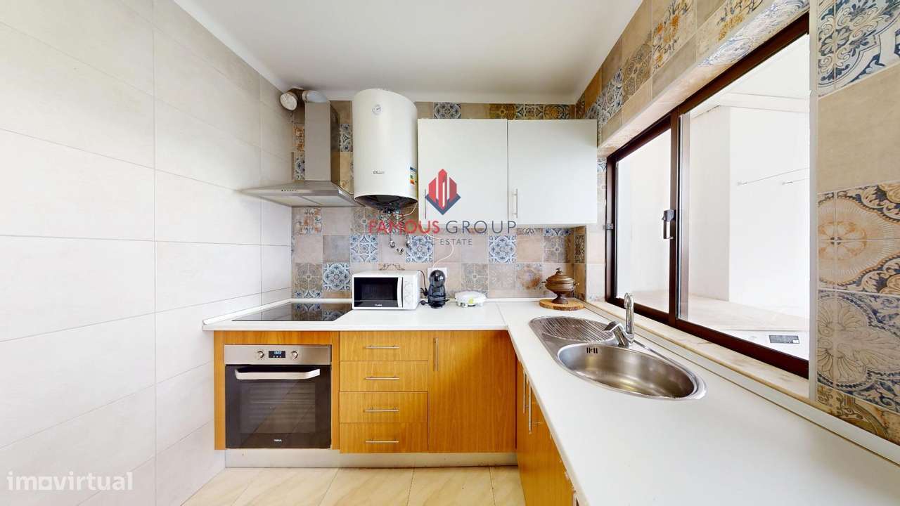 Apartamento T2 Duplex - Lagoa na Rua General Humberto Delgado-8