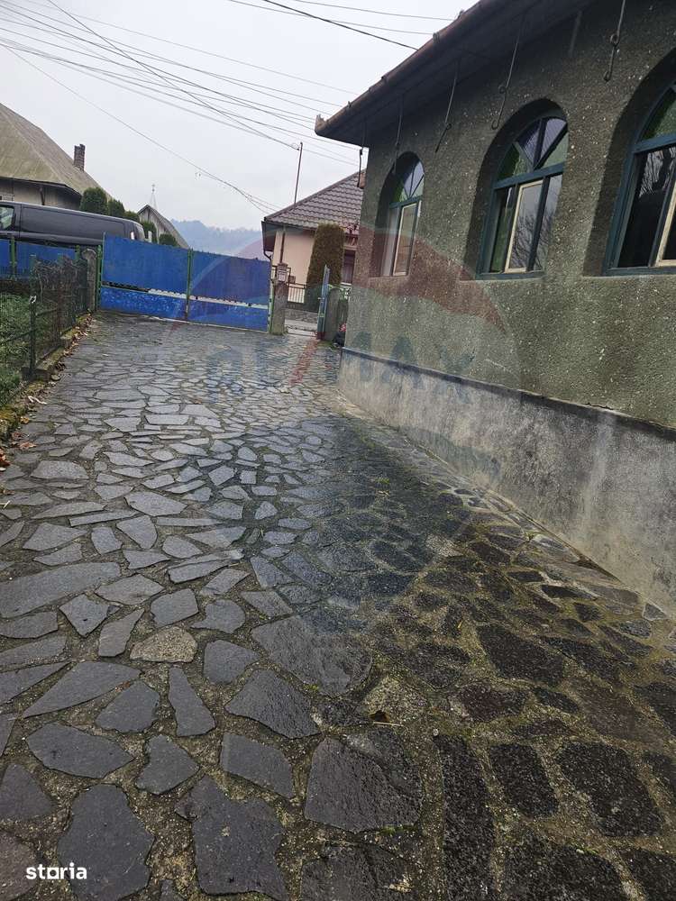 Casă / Vilă cu 4 camere de vânzare - Imagine principală: 3/19