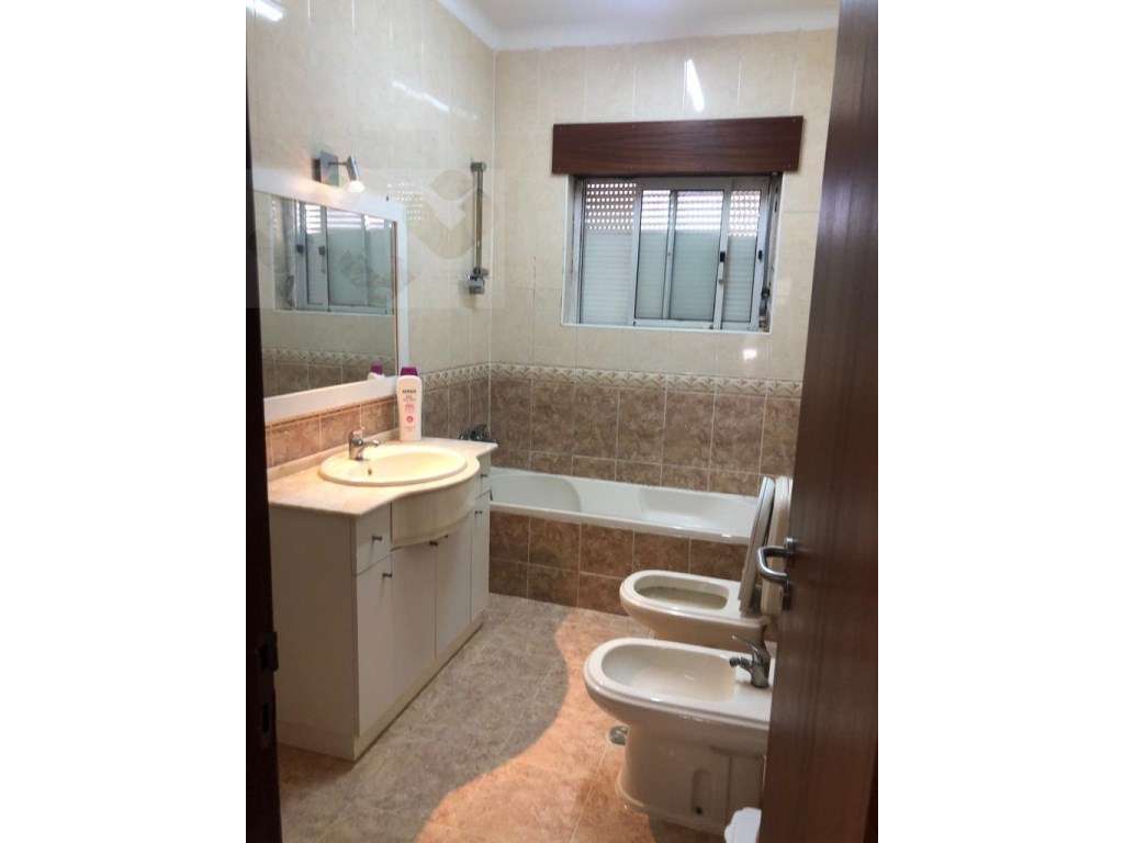 Apartamento T2 Arrendamento Loures - Grande imagem: 5/10