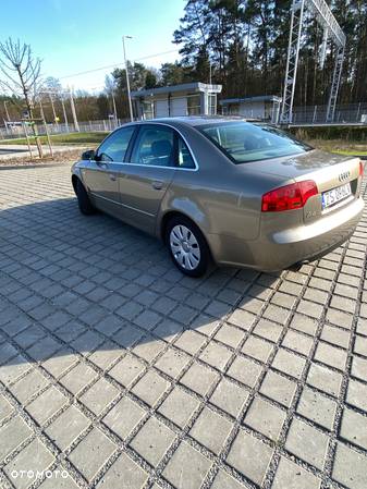 Audi A4 2.0 - 12