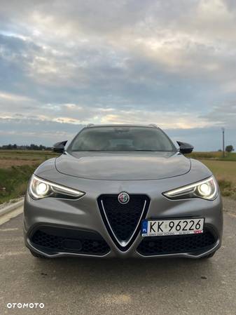 Alfa Romeo Stelvio 2.0 Turbo 16V AT8-Q4 Executive - 11