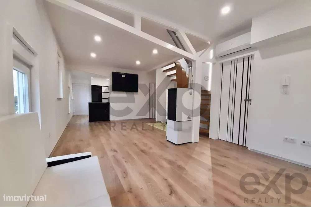 Moradia Isolada T4 com Arquitetura Moderna, Vistas Panorâmicas e Class - Grande imagem: 3/16