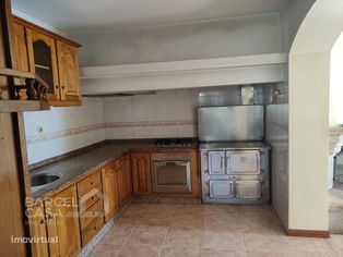 Moradia T3 com comércio para café em Quintiães - Barcelos - Grande imagem: 4/19