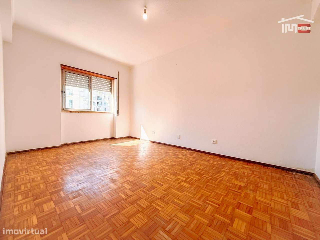 Apartamento T3 Rio Maior - Varanda, Elevador, 2 WCs-14