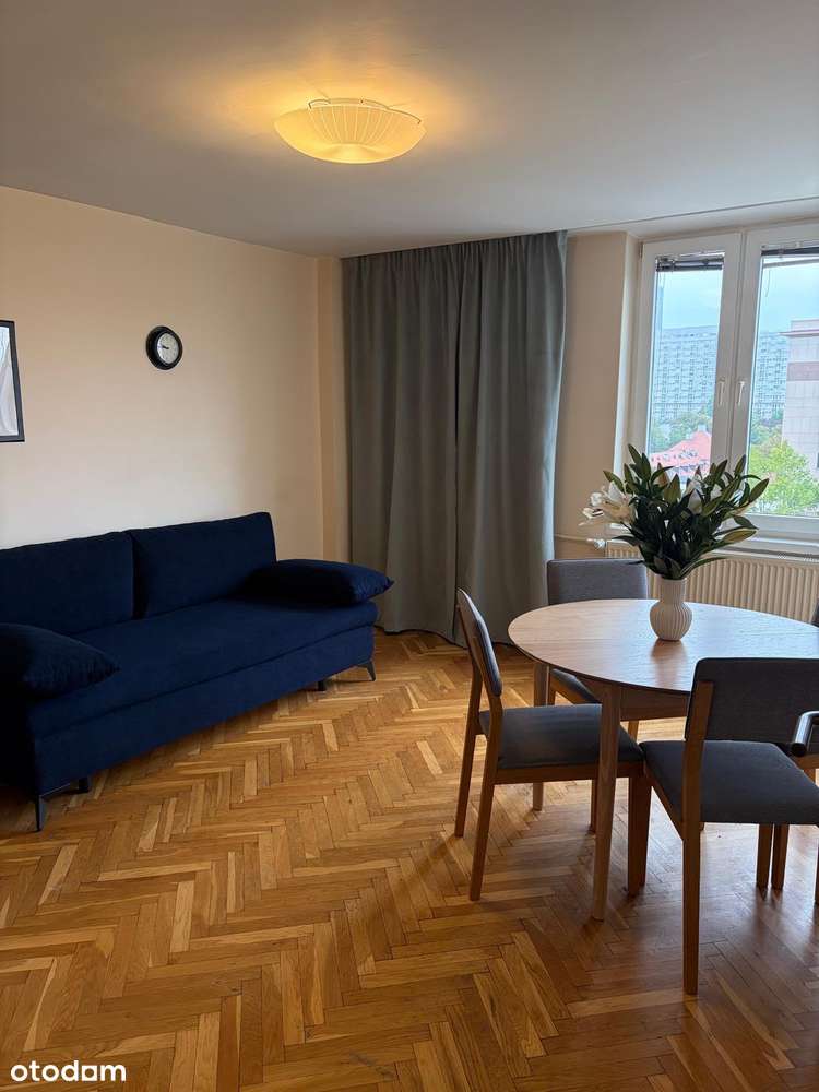 Wynajmę 2-pokojowe mieszkanie (52 m2) w ścisłym centrum Warszawy