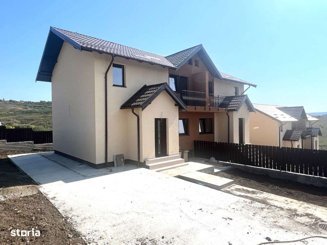 CANALIZARE! ASFALT! Casa 3 camere, 88 mp utili, Miroslava - Imagine principală: 2/8