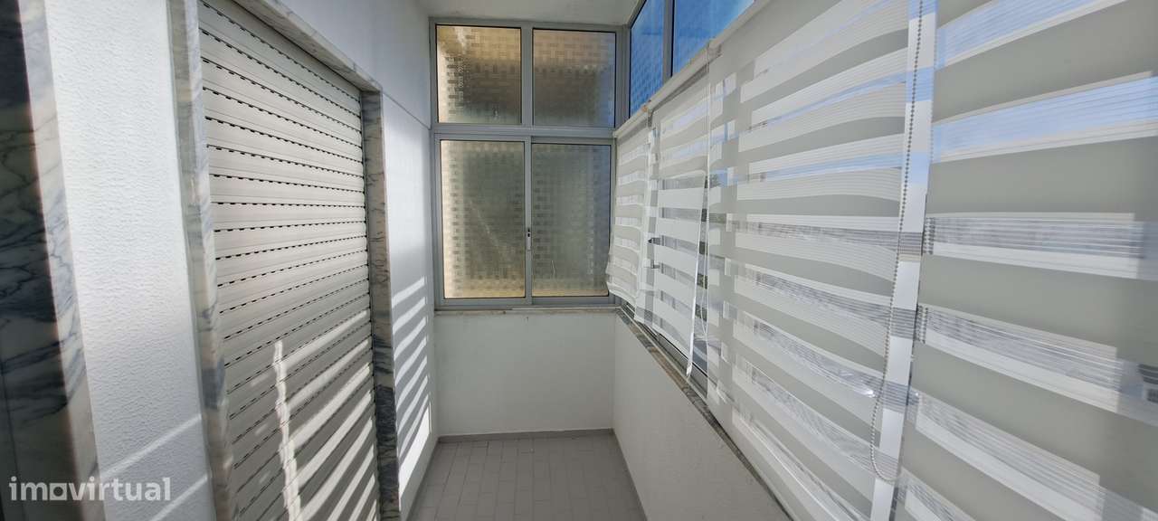 Apartamento T3 com 106m² e Arrecadação no Montijo-6