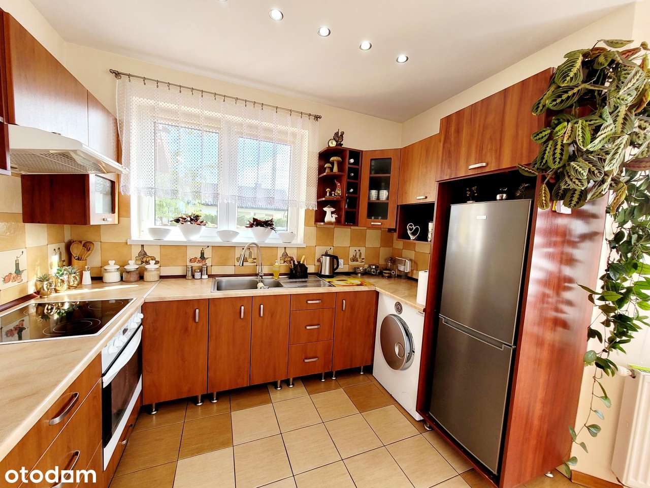 Piękny dom z bajecznym ogrodem!-6