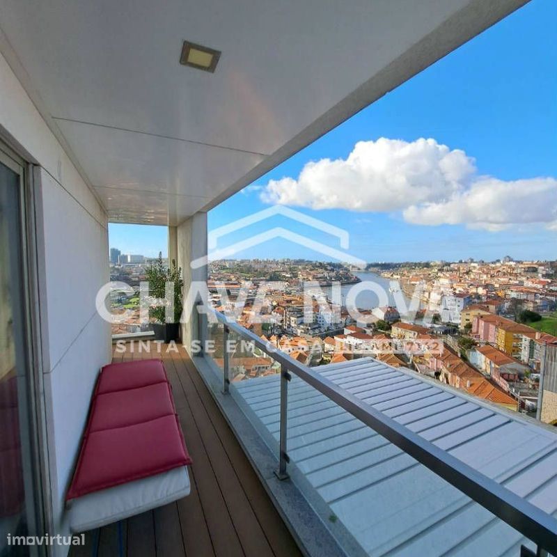 Apartamento T4 varanda vistas sobre Rio Douro | Cidade Porto