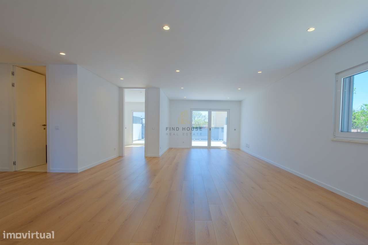 Moradia T4 de luxo em Condomínio Privado com Piscina e Jardim em São P - Grande imagem: 5/36