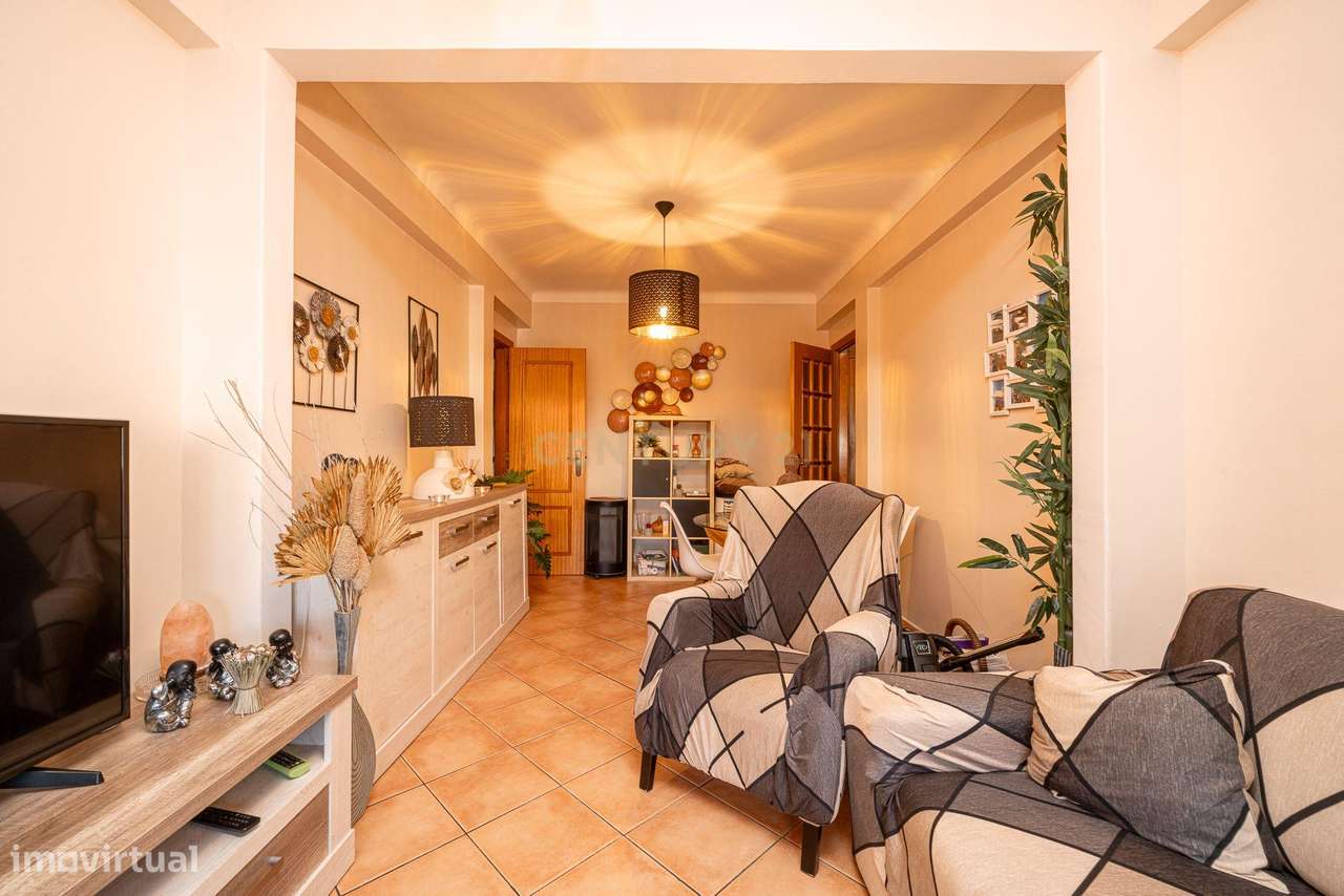 T2 Renovado junto Terminal Rodoviário - Grande imagem: 3/22