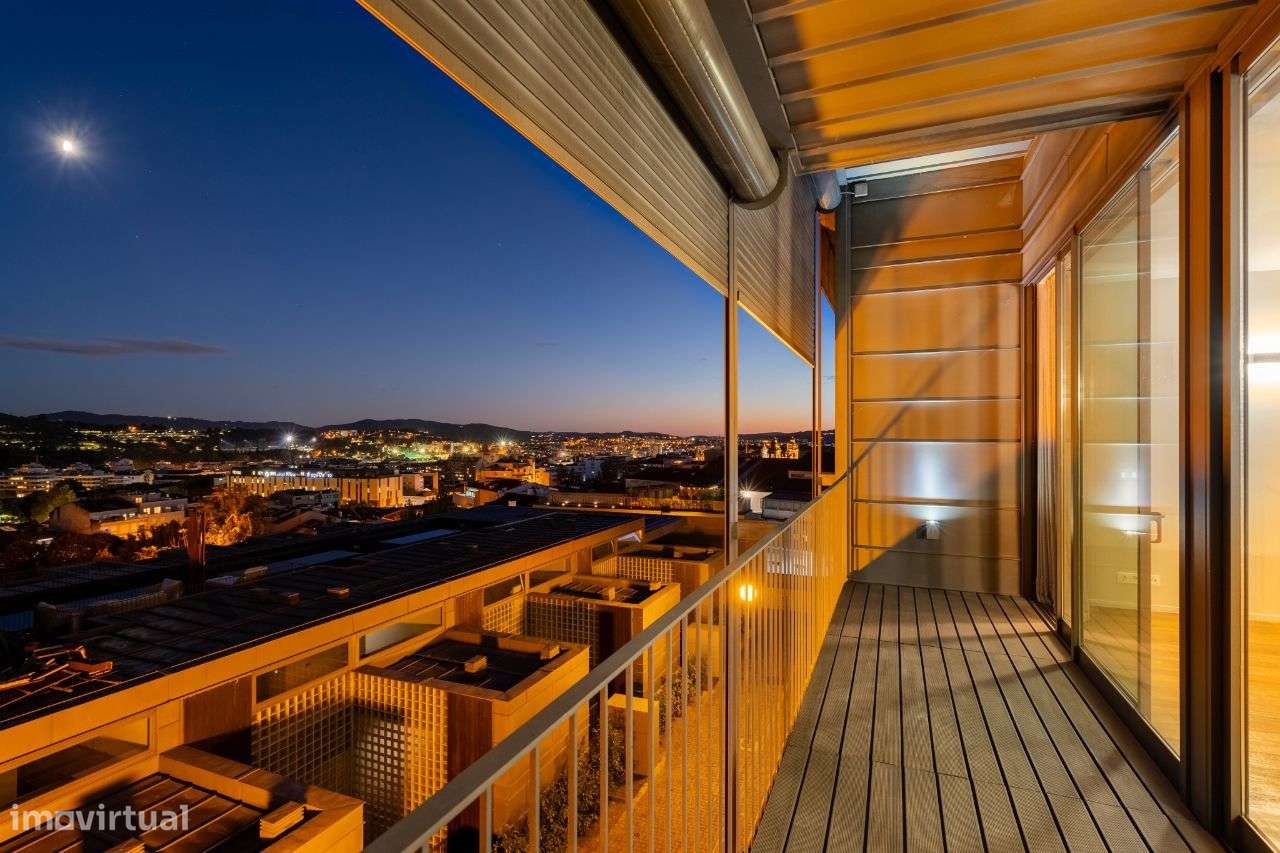 Penthouse Luxuosa com Piscina e Vistas 360º no Coração de Braga-21