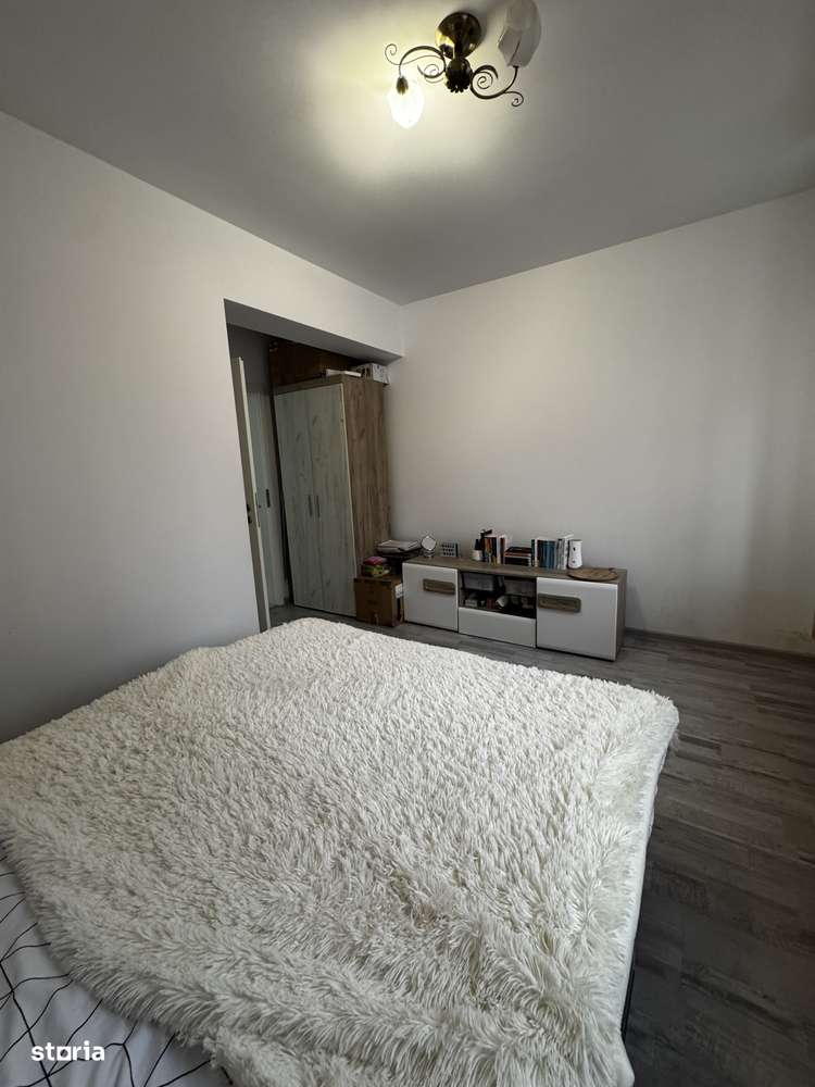Apartament 2 camere, decomandat, etaj 1, Tractorul, Brașov,-3