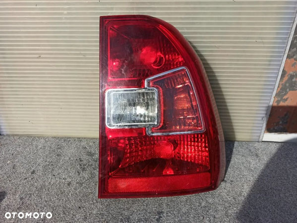 LAMPA TYLNA TYŁ PRAWA KIA SPORTAGE II 2 ORYGINAŁ WYSYŁKA! - 1