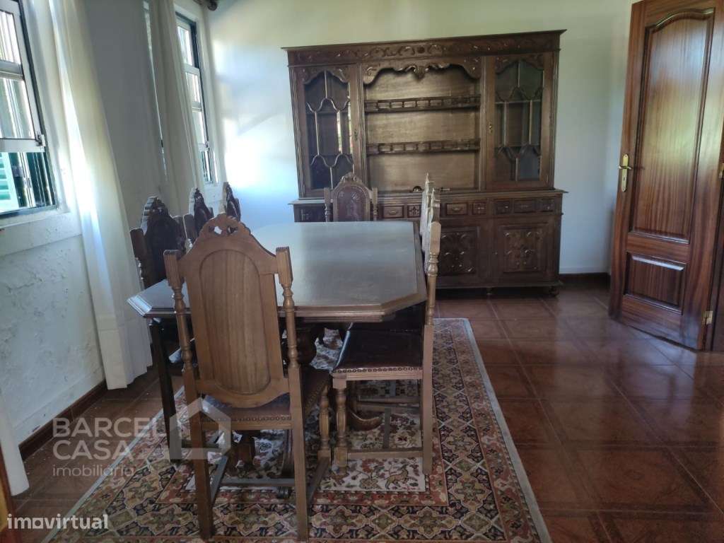 Moradia T3 com comércio para café em Quintiães - Barcelos-6